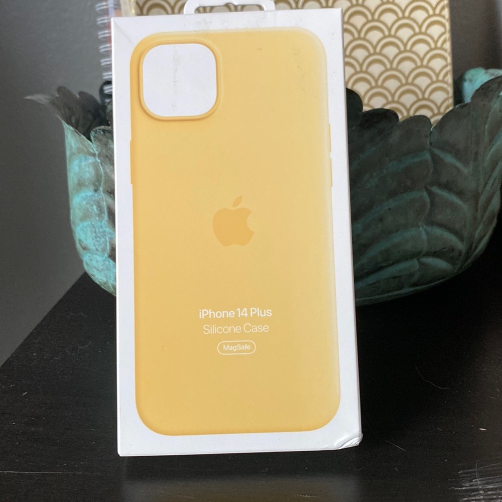 iPhone 14 Plus Silicone Case (yellow) #307